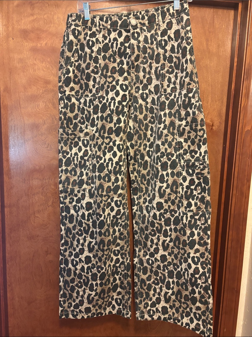 No Boundaries Women's Wide Leg Leopard Print Pants - Tan & Black